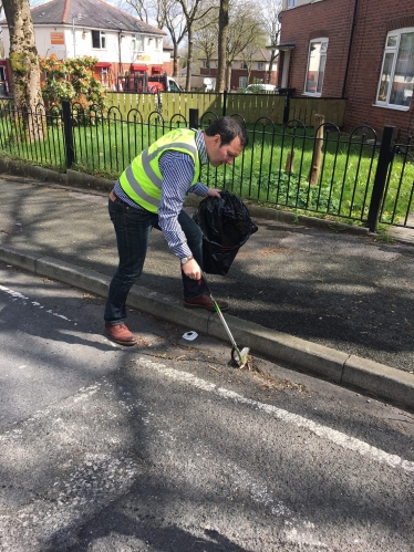 Chris Green MP Litter Picking Johnson Fold